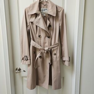 LONDON FOG Classic Trench Coat - SIZE Medium